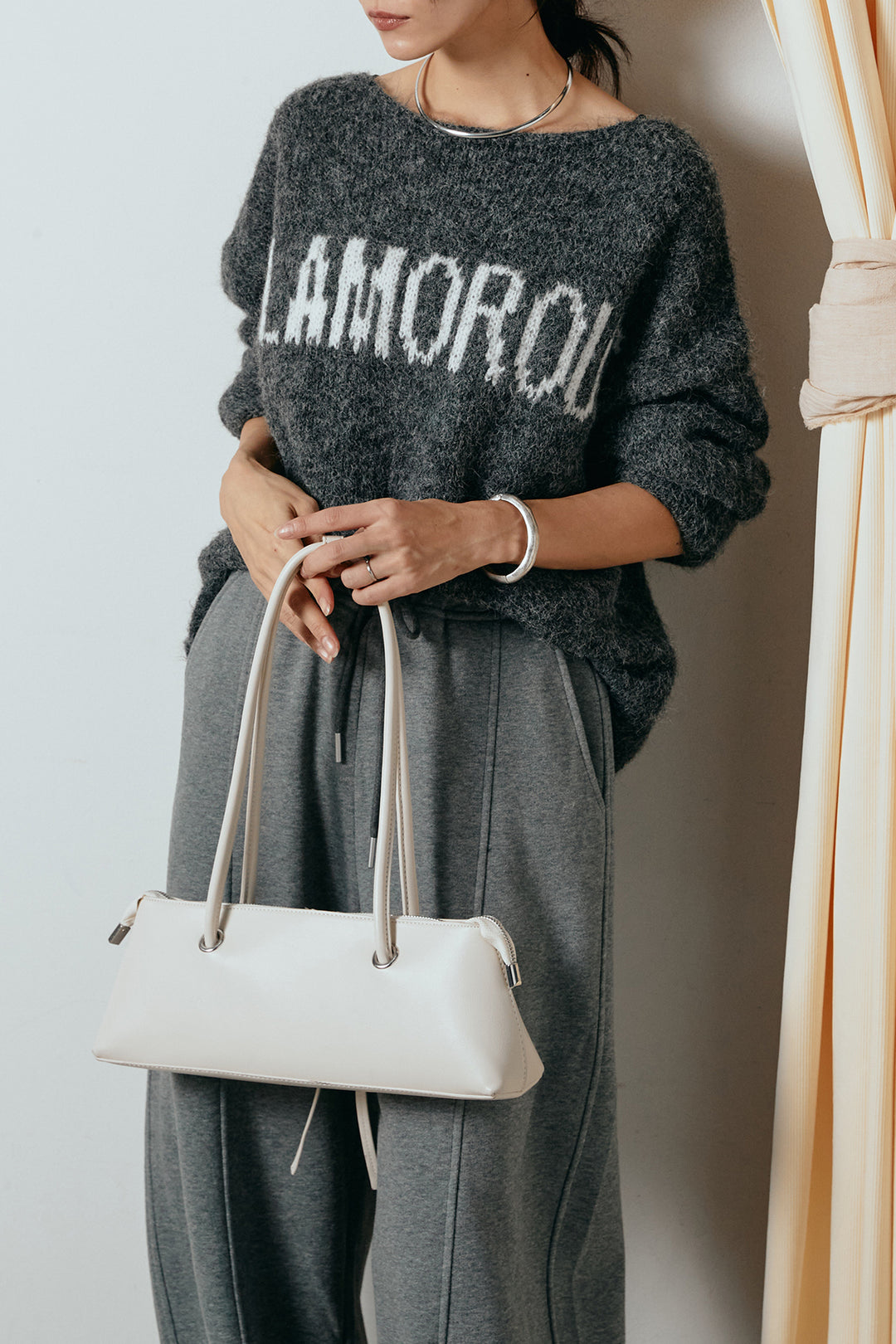 [SET]フロントロゴデザインニットトップス+スウェットワイドカーブパンツ(2set)