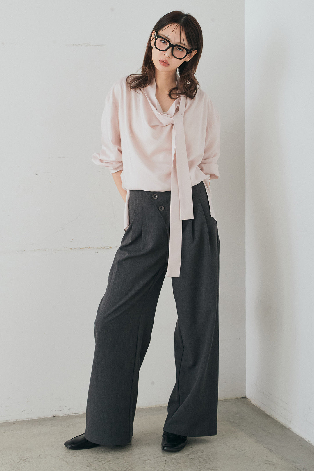 [SET]ニュアンスボータイブラウス+斜めボタンタック入りスラックス(2set)