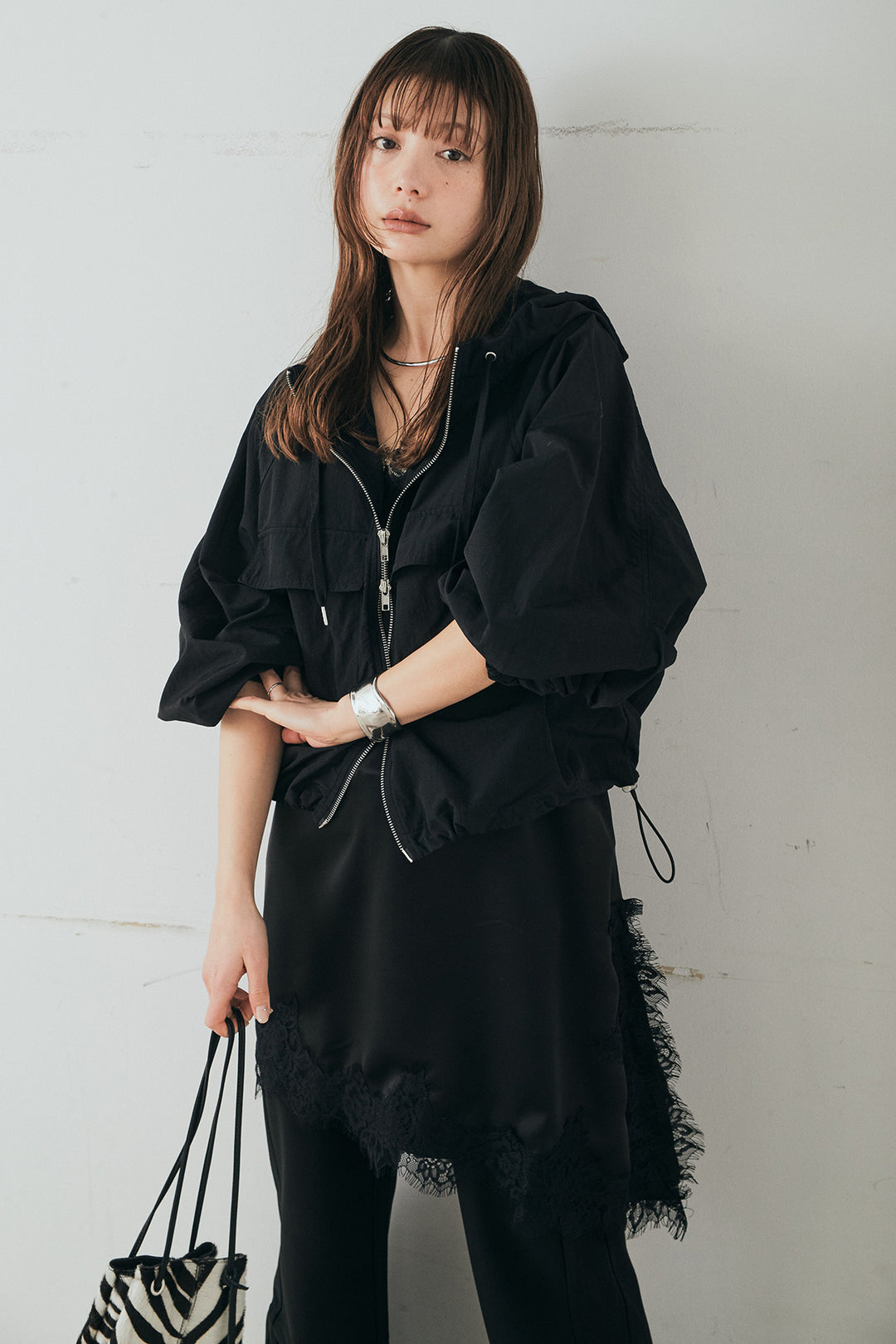 [SET]ナイロンボリュームWジップパーカーブルゾン+サテンレースアシメキャミ(2set)