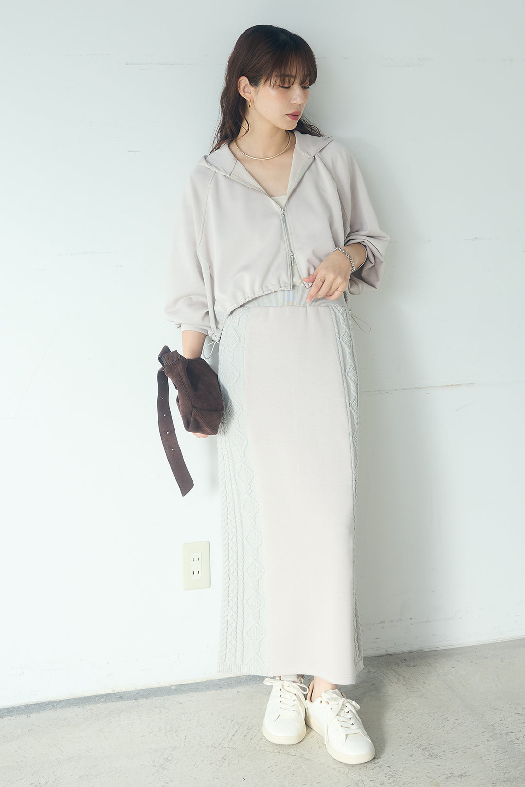 [SET]ドルマンショートフーディー+異素材ドッキングケーブルニットスカート(2set)