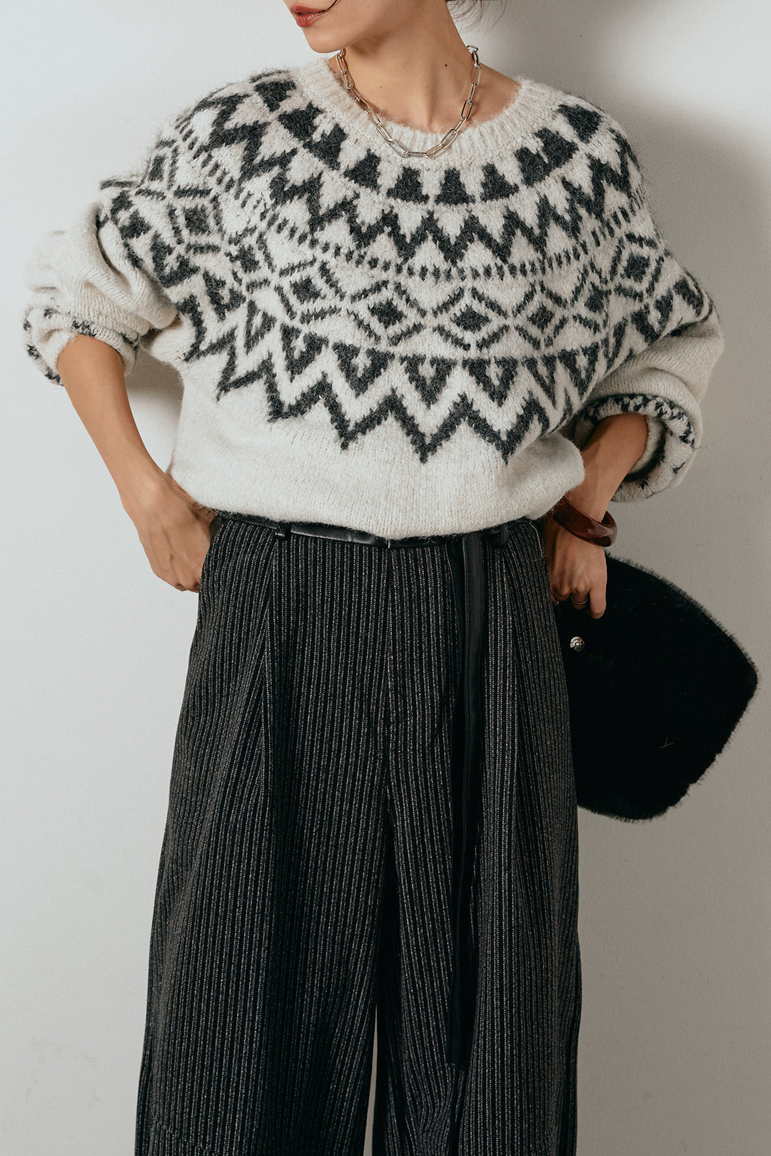[SET]ノルディック柄Uネックプルオーバー+レザーライク配色ストライプパンツ(2set)