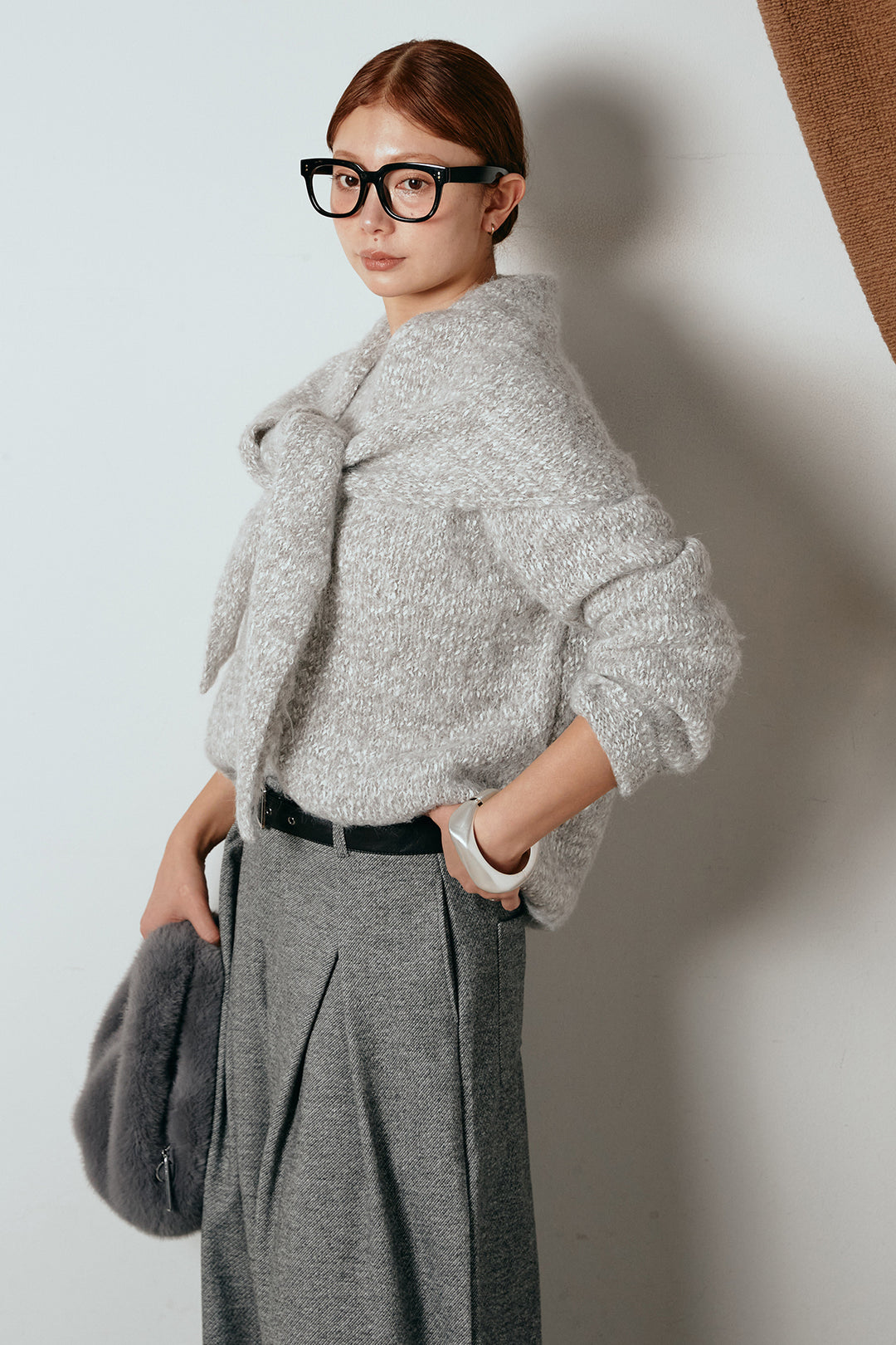 [SET]スカーフ付きミックスニットトップス+細ベルト付き起毛タックワイドパンツ(2set)