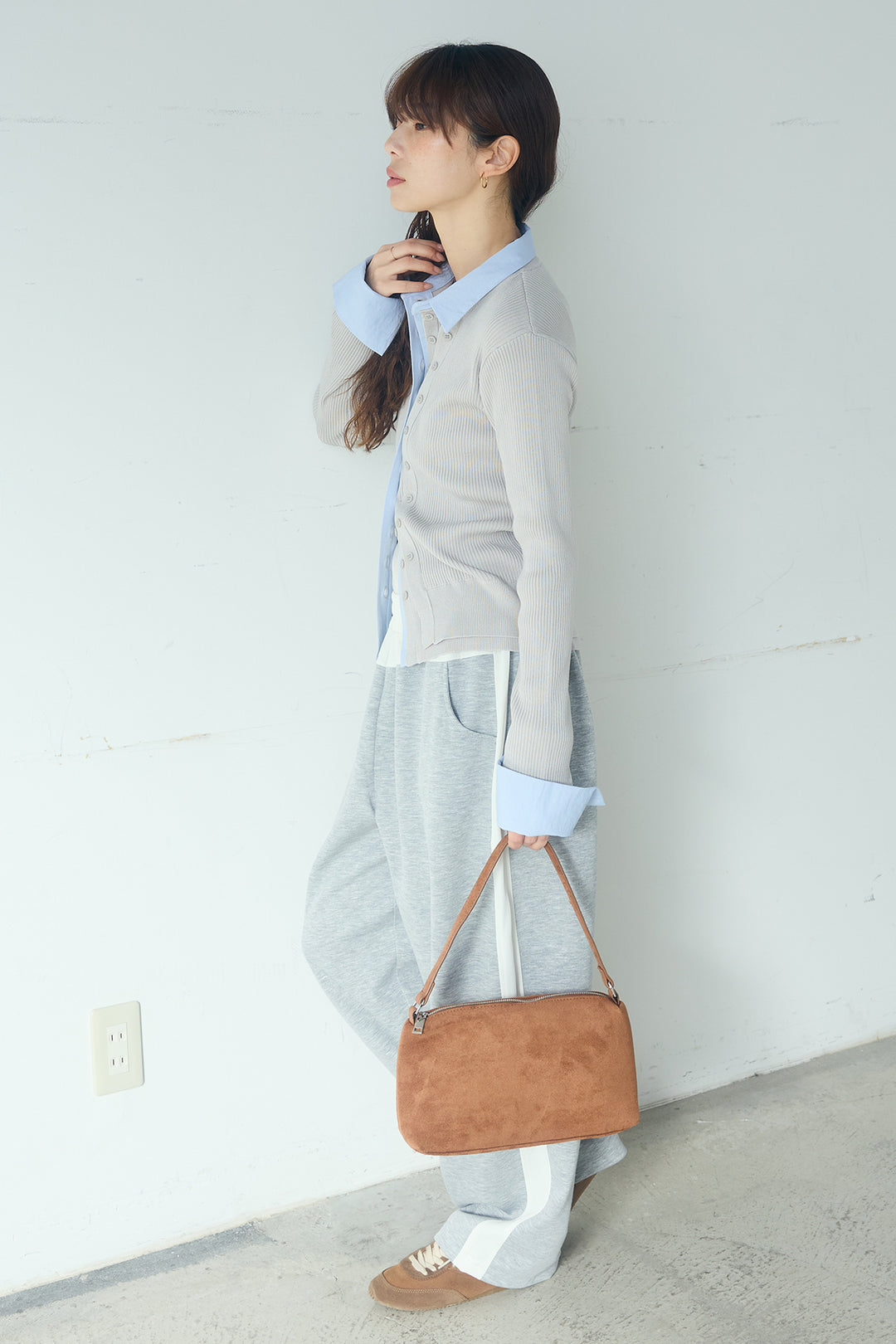 [SET]シャツドッキングボタンニットカーディガン+異素材切り替えスウェットパンツ(2set)