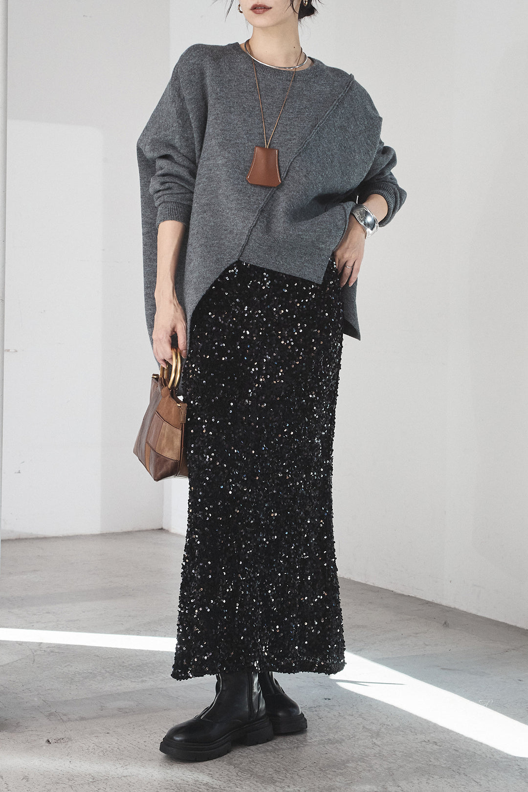 [SET]アシンメトリーデザインニットトップス+スパンコールニットワイドスカート(2set)