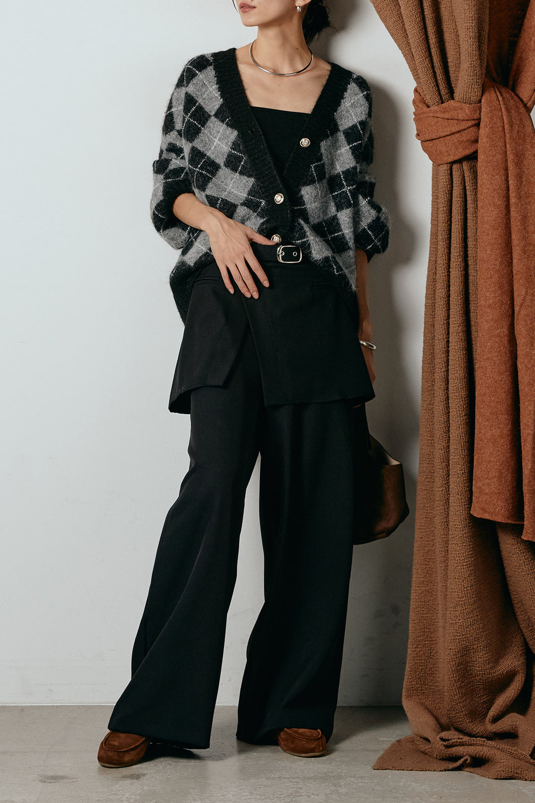 [SET]オーバーサイズ総柄Vネックニットカーディガン+ベルト付きウエストデザインパンツ(2set)