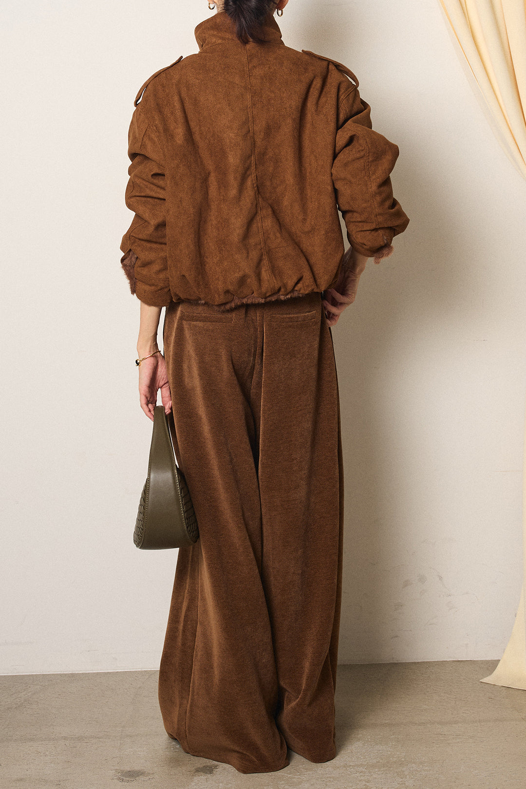 [SET]スタンド襟スウェードライクアウター+ベルトループコーデュロイワイドパンツ(2set)