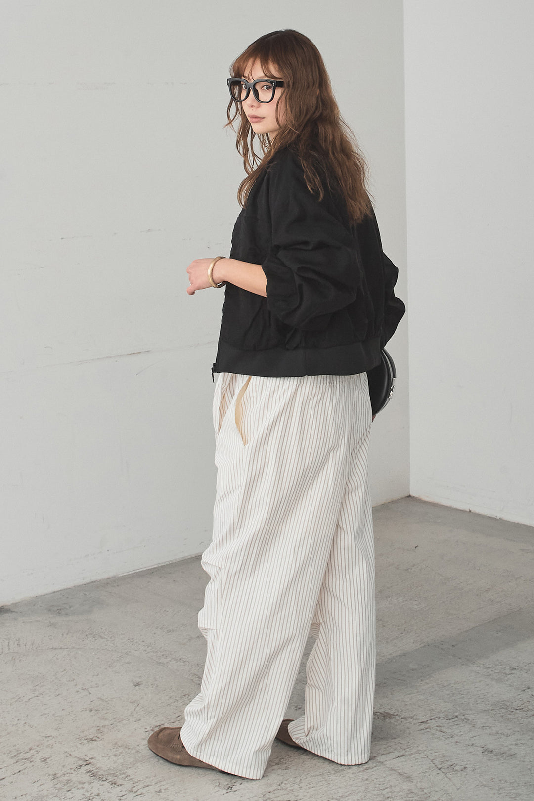 [SET]シアー×ポンチブルゾン+ストライプウエスト巻きジョガーパンツ(2set)