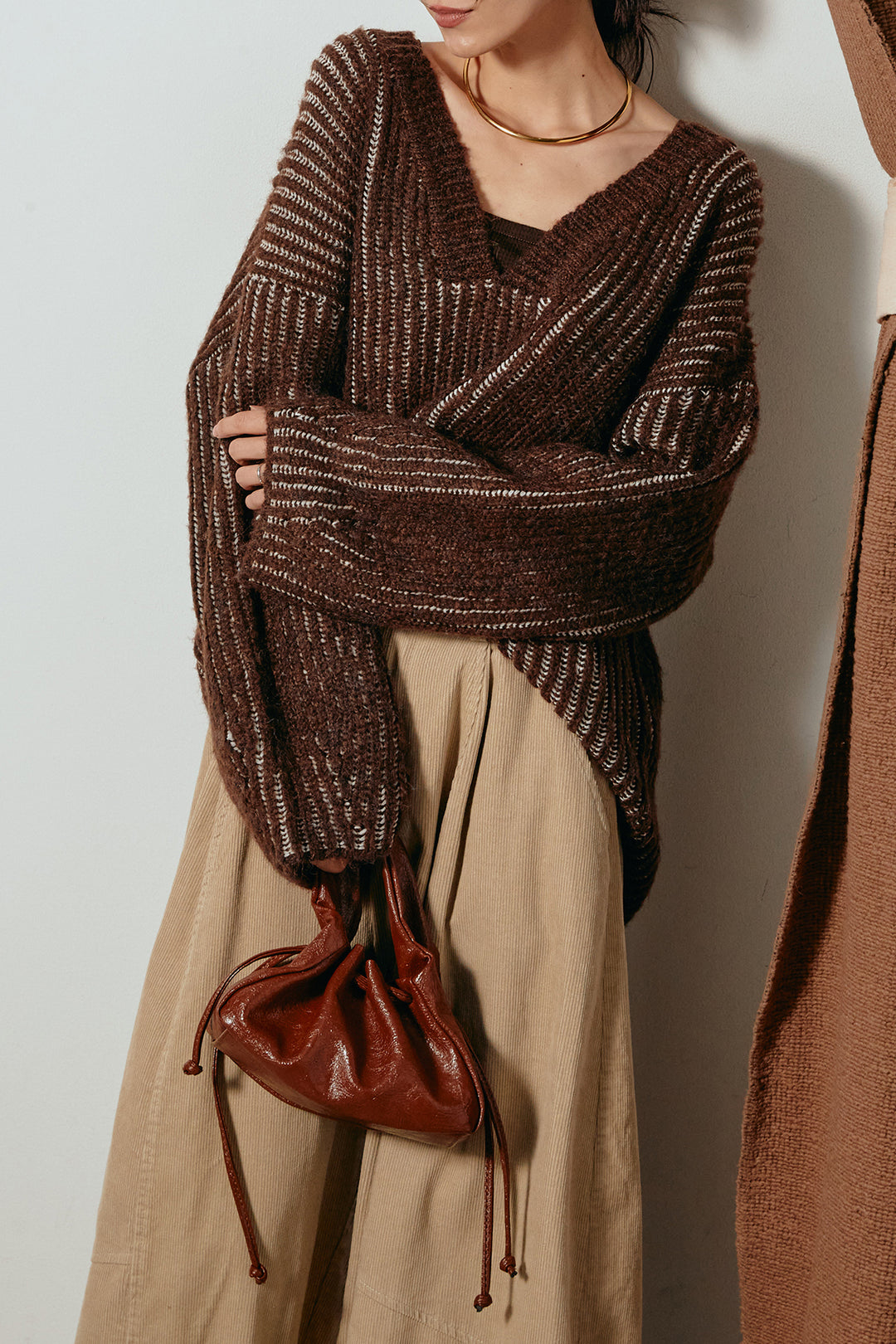 [SET]アルパカタッチ深Vニットトップス+タック入りコーデュロイワイドパンツ(2set)