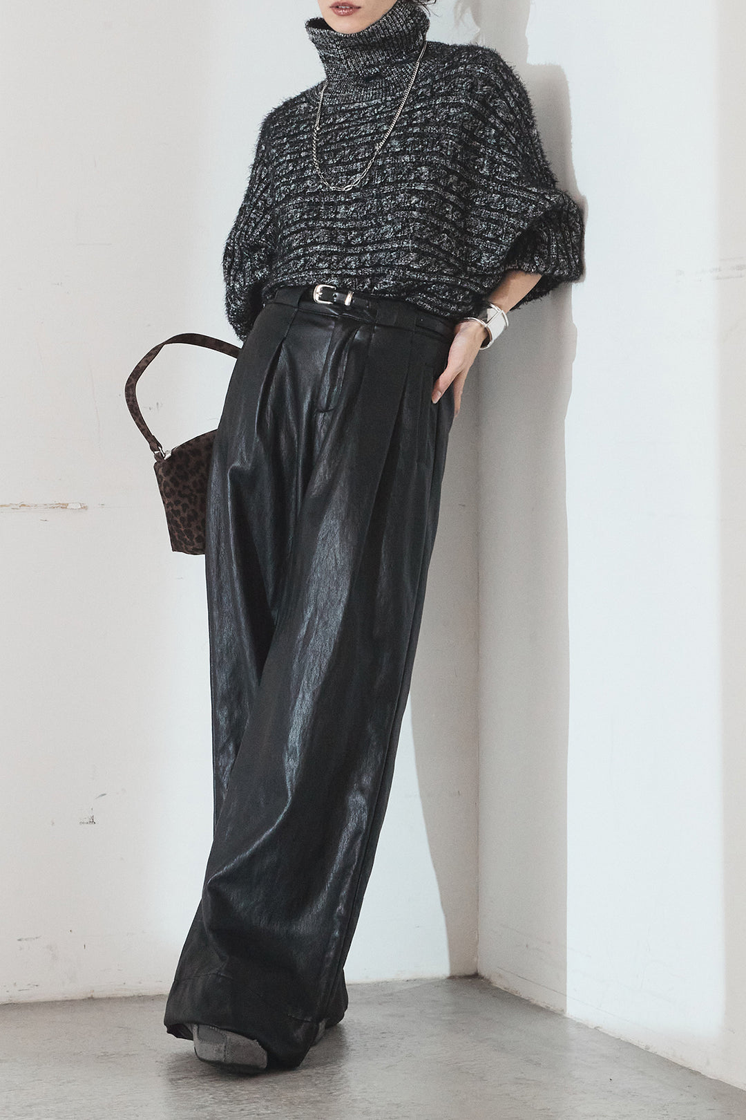 [SET]ミックス編みドルマンニットトップス+ベルト付きレザーライクタックパンツ(2set)