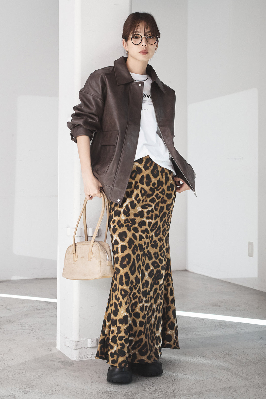 [SET]レザーライクオーバーサイズブルゾン+レオパードサテンナロースカート(2set)