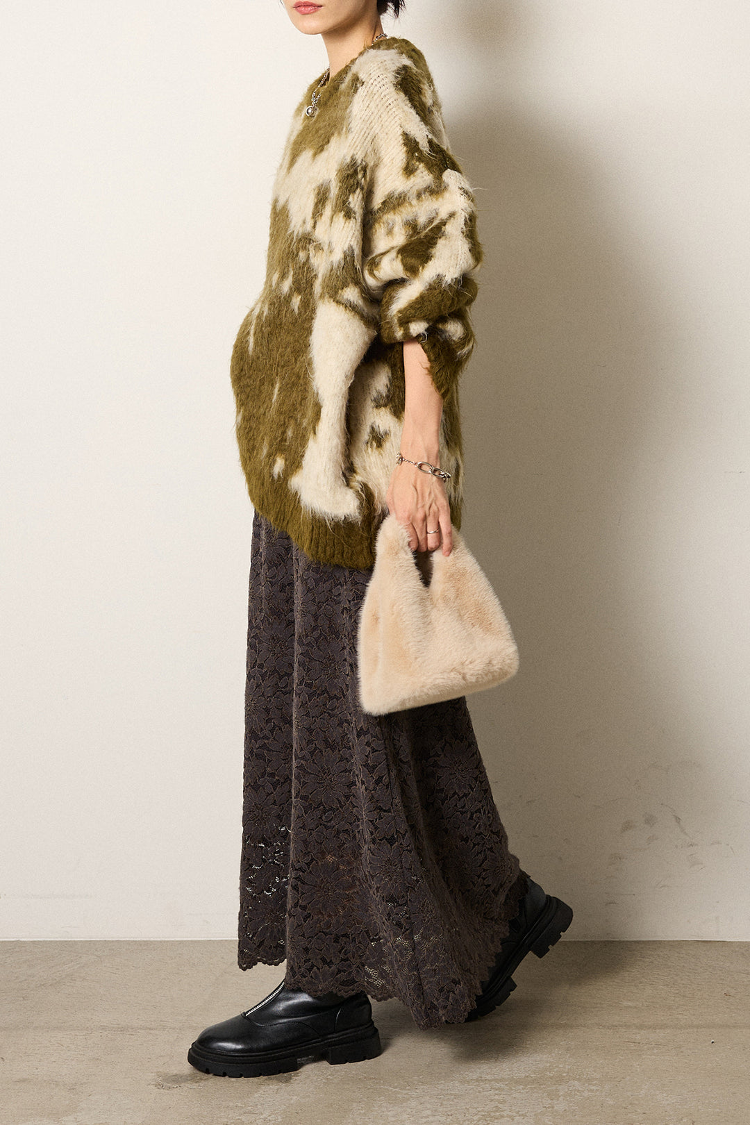 [SET]モヘアタッチマーブルニット+花柄刺繍ベロアフレアスカート(2set)