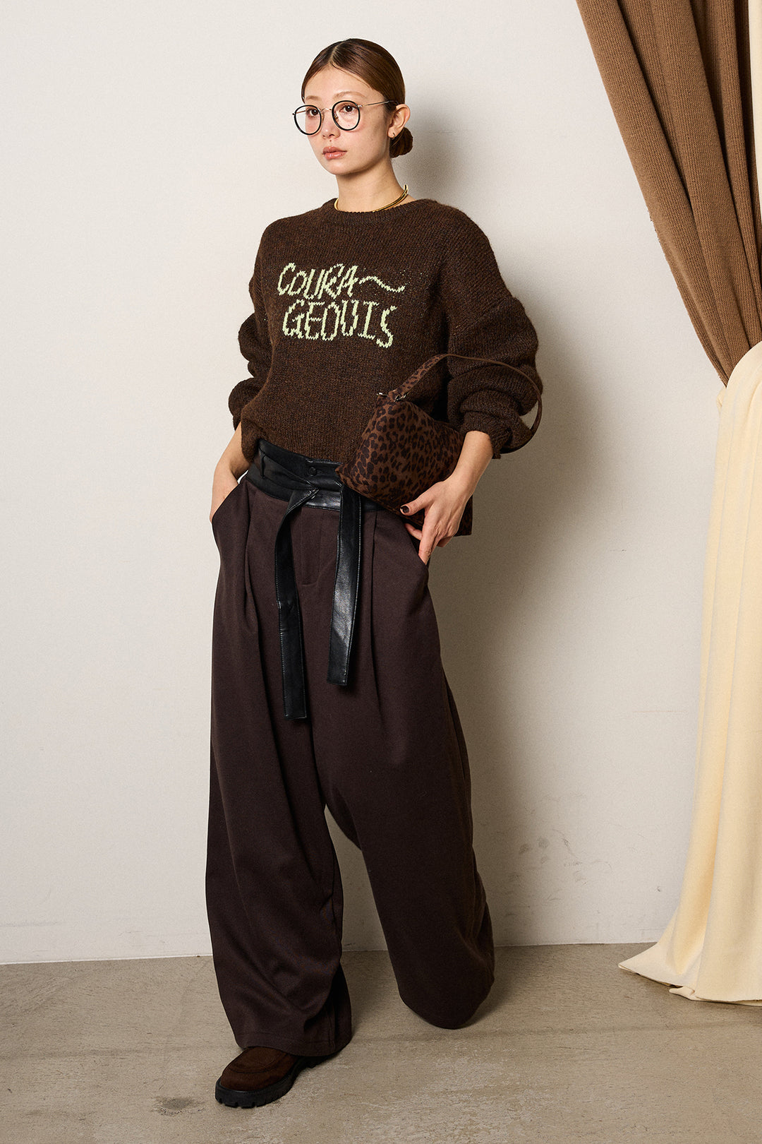 [SET]ロゴシャギーニットプルオーバー+巻ベルトウエストレザーライクワイドパンツ(2set)