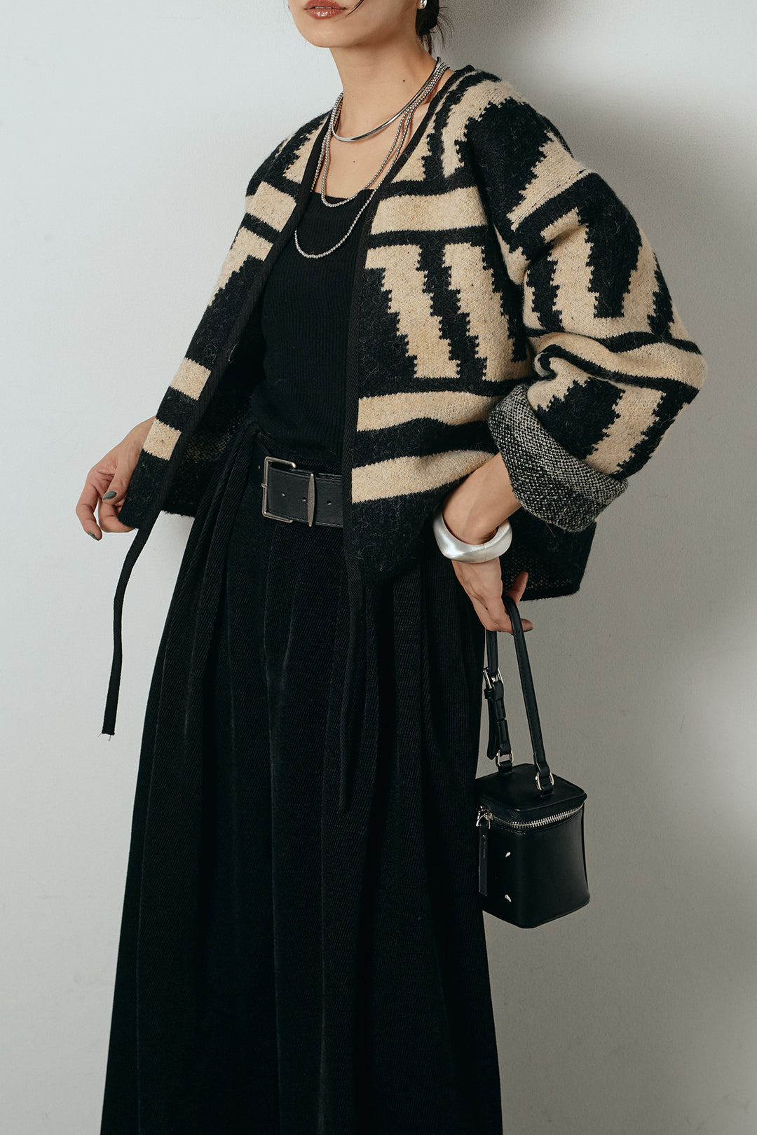 [SET]ノーカラー幾何学模様アウター+ベルトループコーデュロイワイドパンツ(2set)