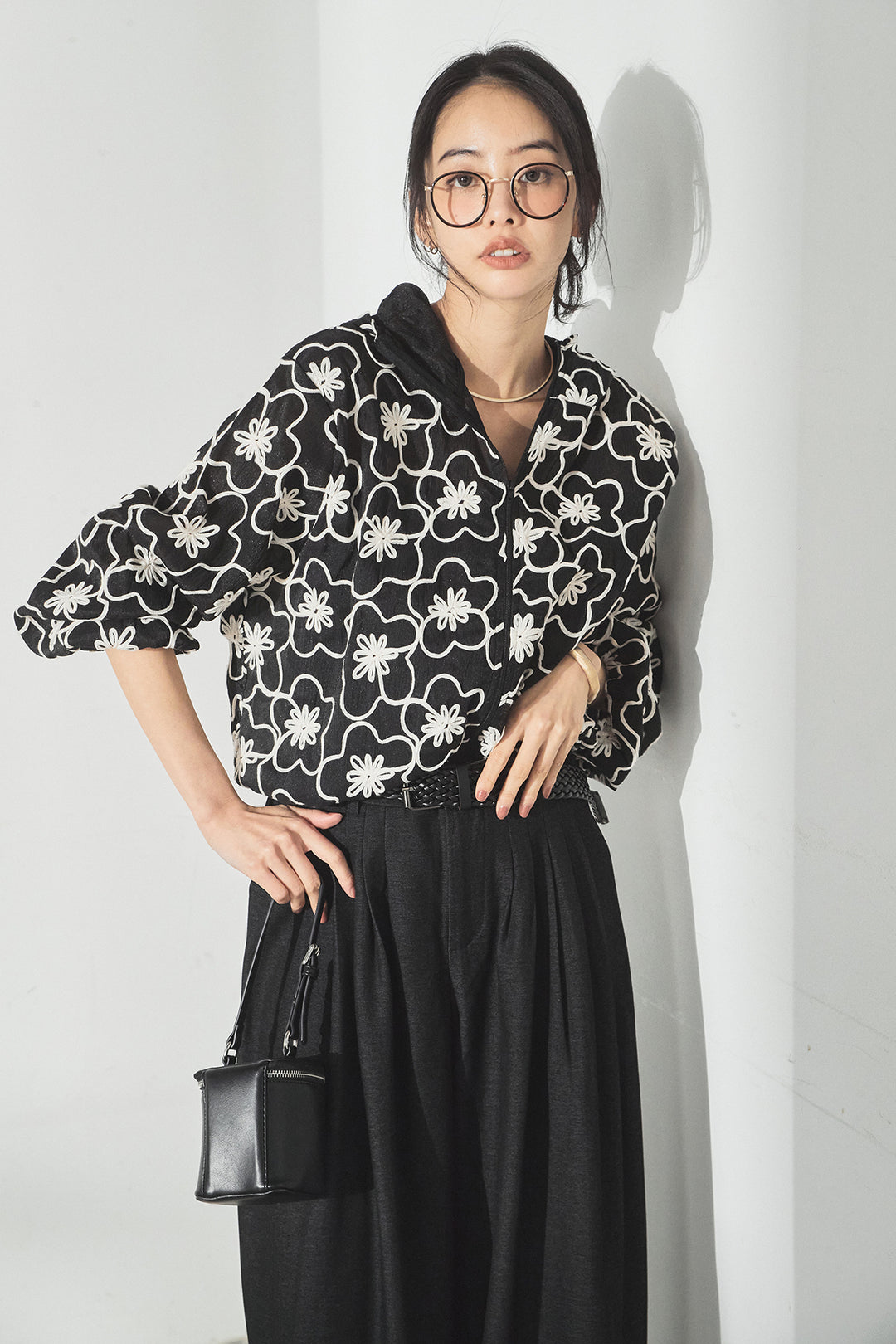 [SET]シアーフラワーフードブルゾン+編みベルト付きウエストタックワイドパンツ(2set)