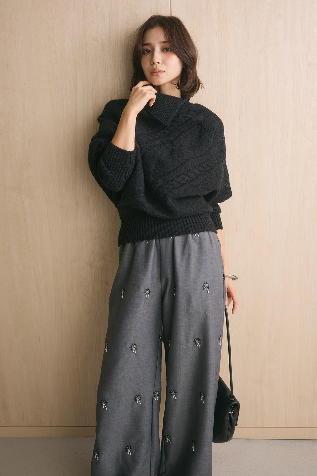 [SET]アシメカラーボタンケーブルニット+総ビーズ刺繍パンツ(2set)