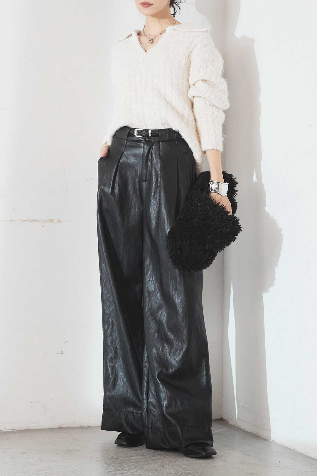 [SET]襟付きVネックニットトップス+ベルト付きレザーライクタックパンツ(2set)