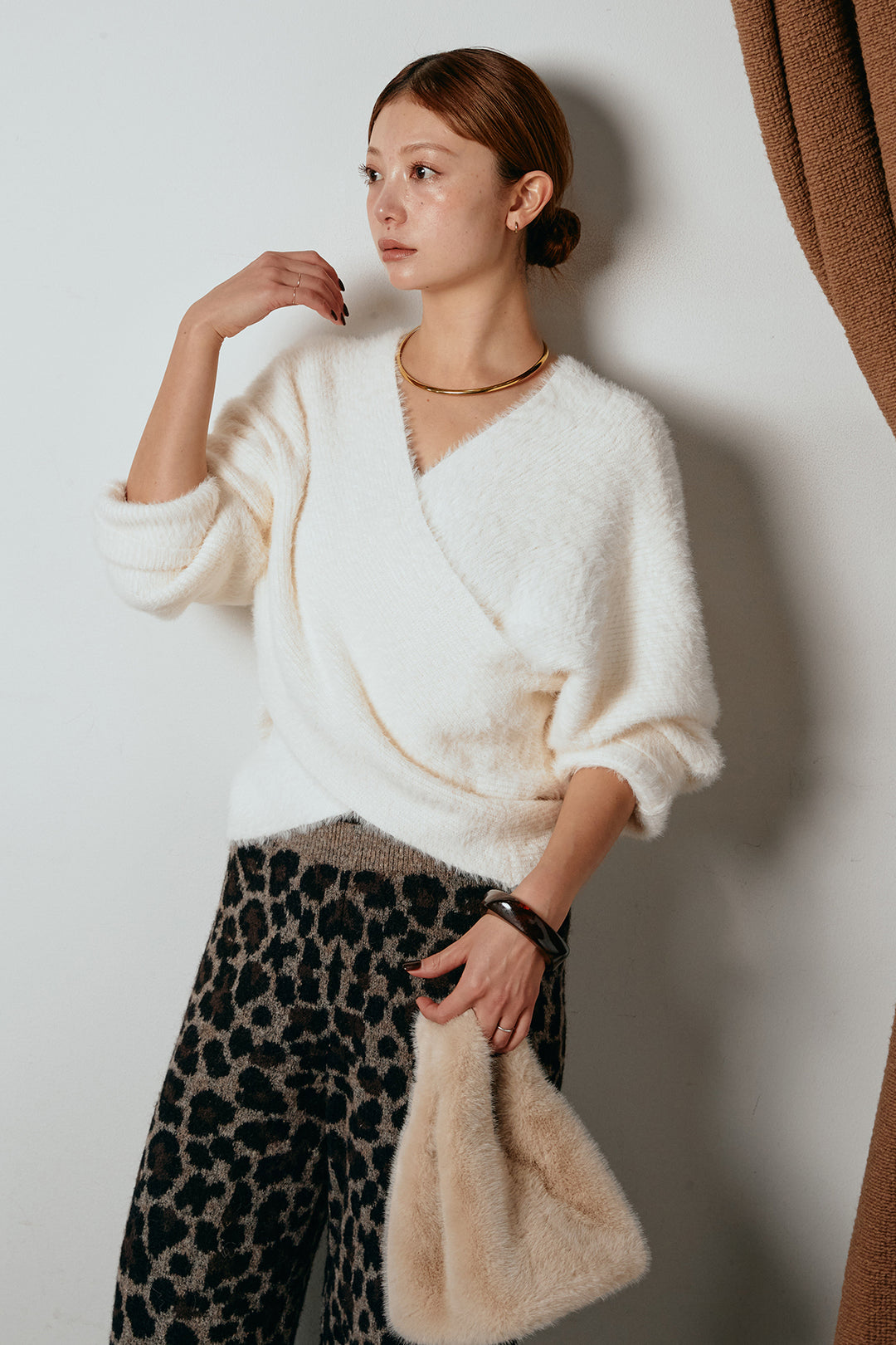 [SET]シャギーカシュクールニットトップス+リラックスレオパード柄ニットパンツ(2set)