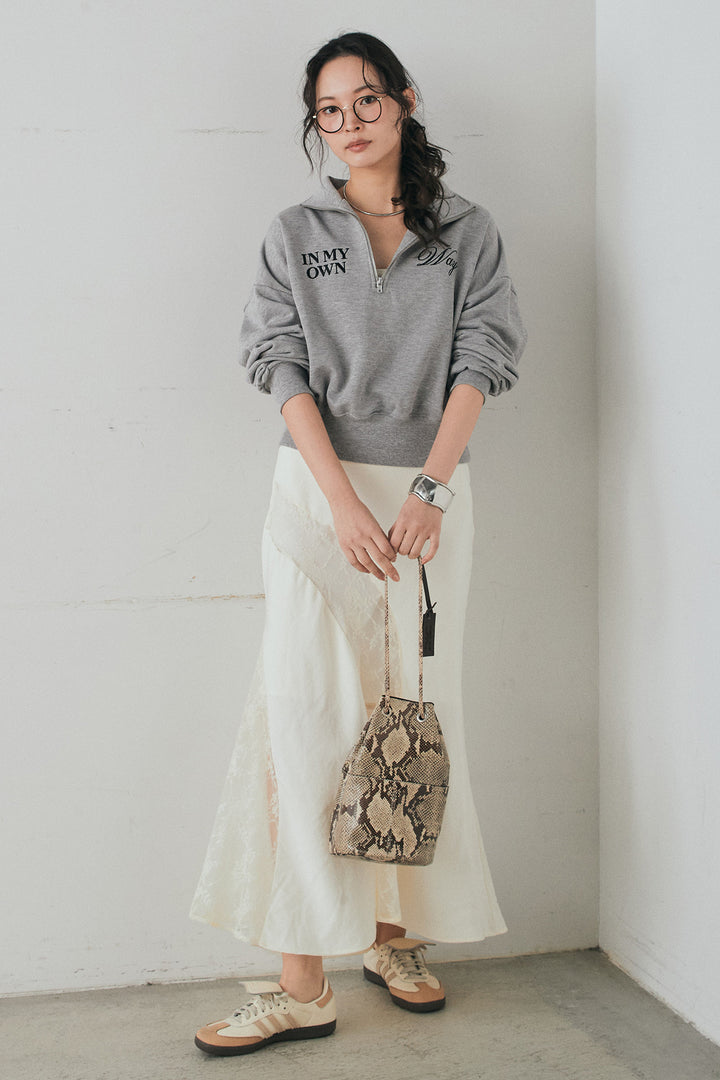[SET]裏毛ロゴ刺繍ハーフZIPスウェット+刺繍レースデザインサテンスカート(2set)