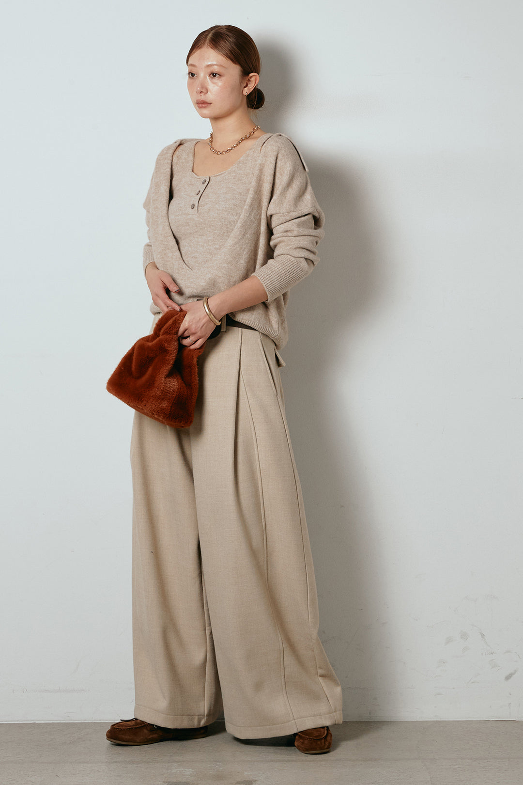 [SET]襟付きレイヤードニットトップス+ポーチベルト付きカーブパンツ(2set)