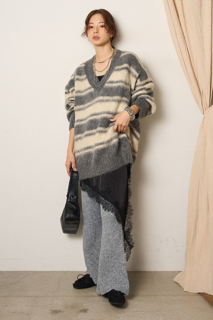 [SET]ルーズVネックボーダーニットトップス+レースドッキングサテンキャミソール(2set)