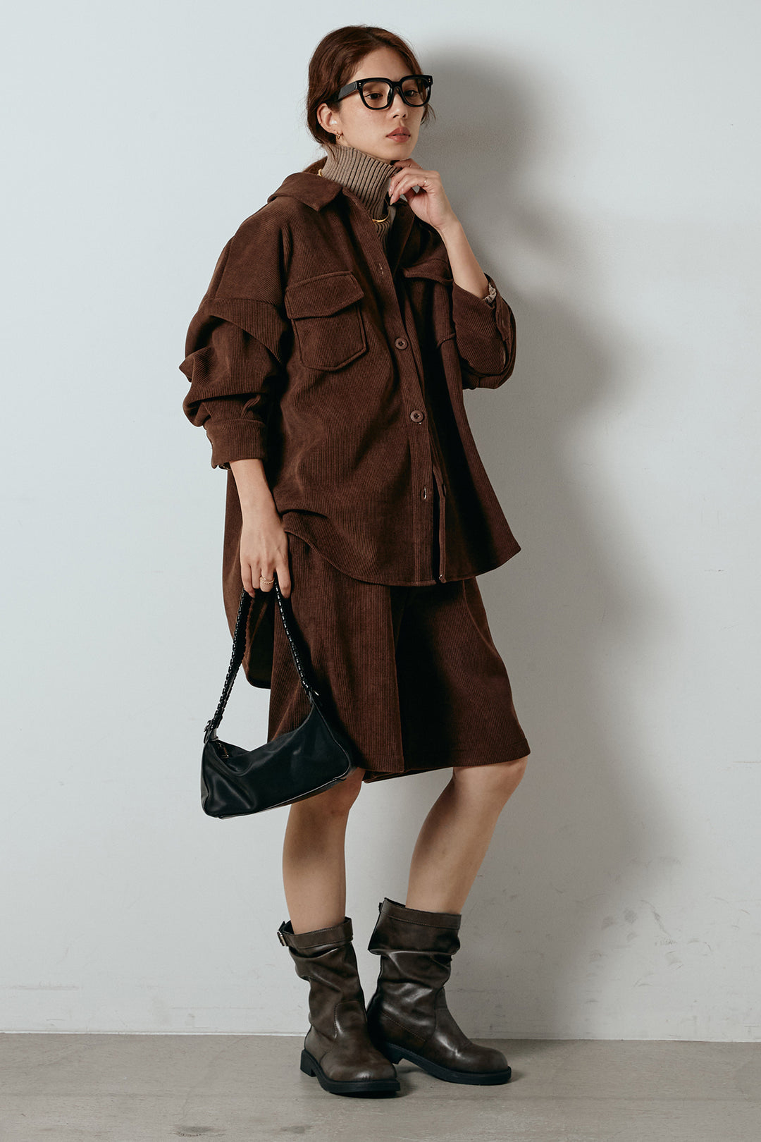 [SET]襟付きコーデュロイポケットシャツ+リブニットシームレスタートルプルオーバー+リラックスコーデュロイハーフパンツ(3set)