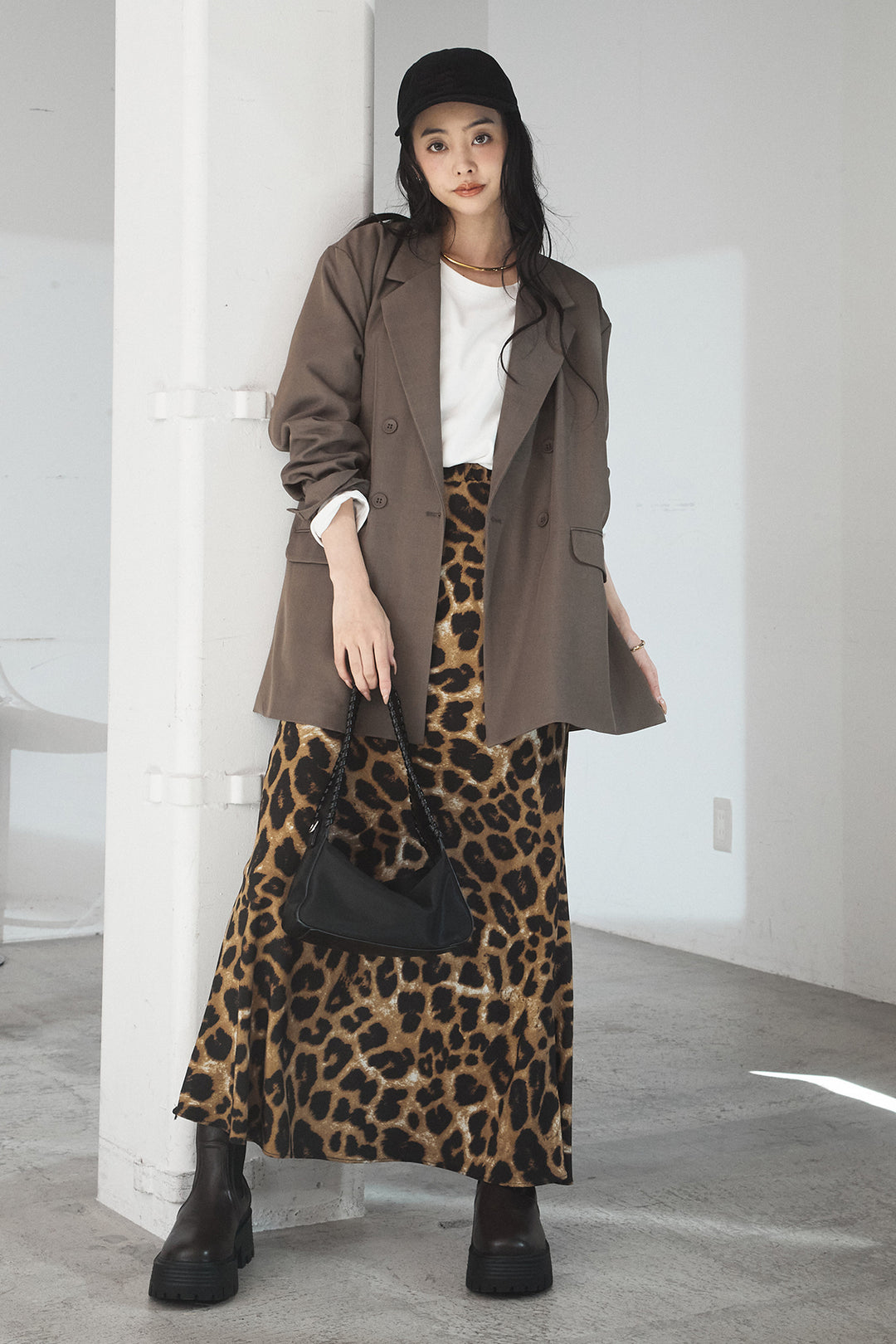 [SET]ルーズシルエットダブルテーラードジャケット+ストレッチロングTシャツ+レオパードサテンナロースカート(3set)