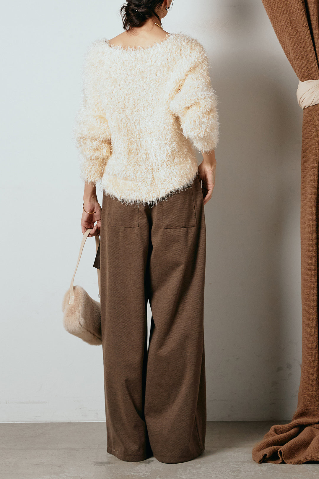 [SET]シャギークロスニットトップス+細ベルト付き起毛タックワイドパンツ(2set)