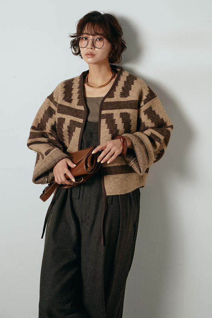 [SET]ノーカラー幾何学模様アウター+ウール混フランネルワイドサロペット(2set)