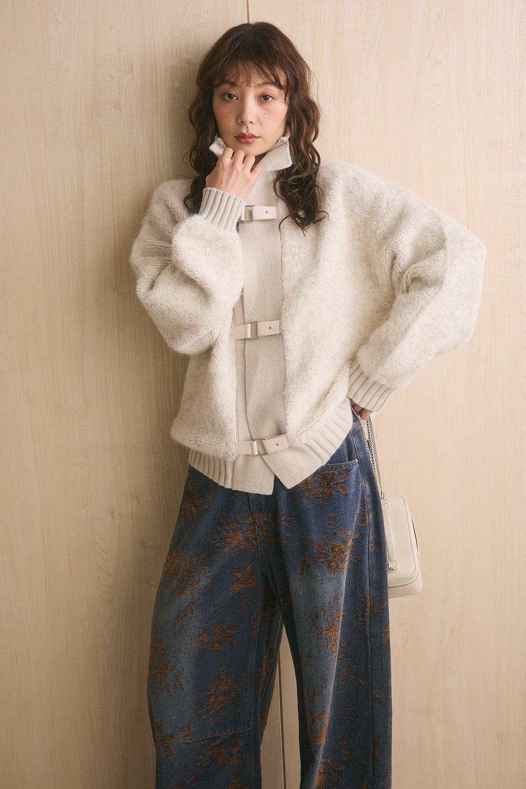 [SET]ブークレーハイネックニットジャケット+フラワーモチーフ刺繍カーブデニム(2set)