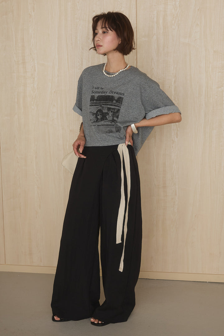 [SET]グラフィックサムデイワイドクロップドT+異素材ベルト付きラップ風ニュアンスワイドパンツ(2set)