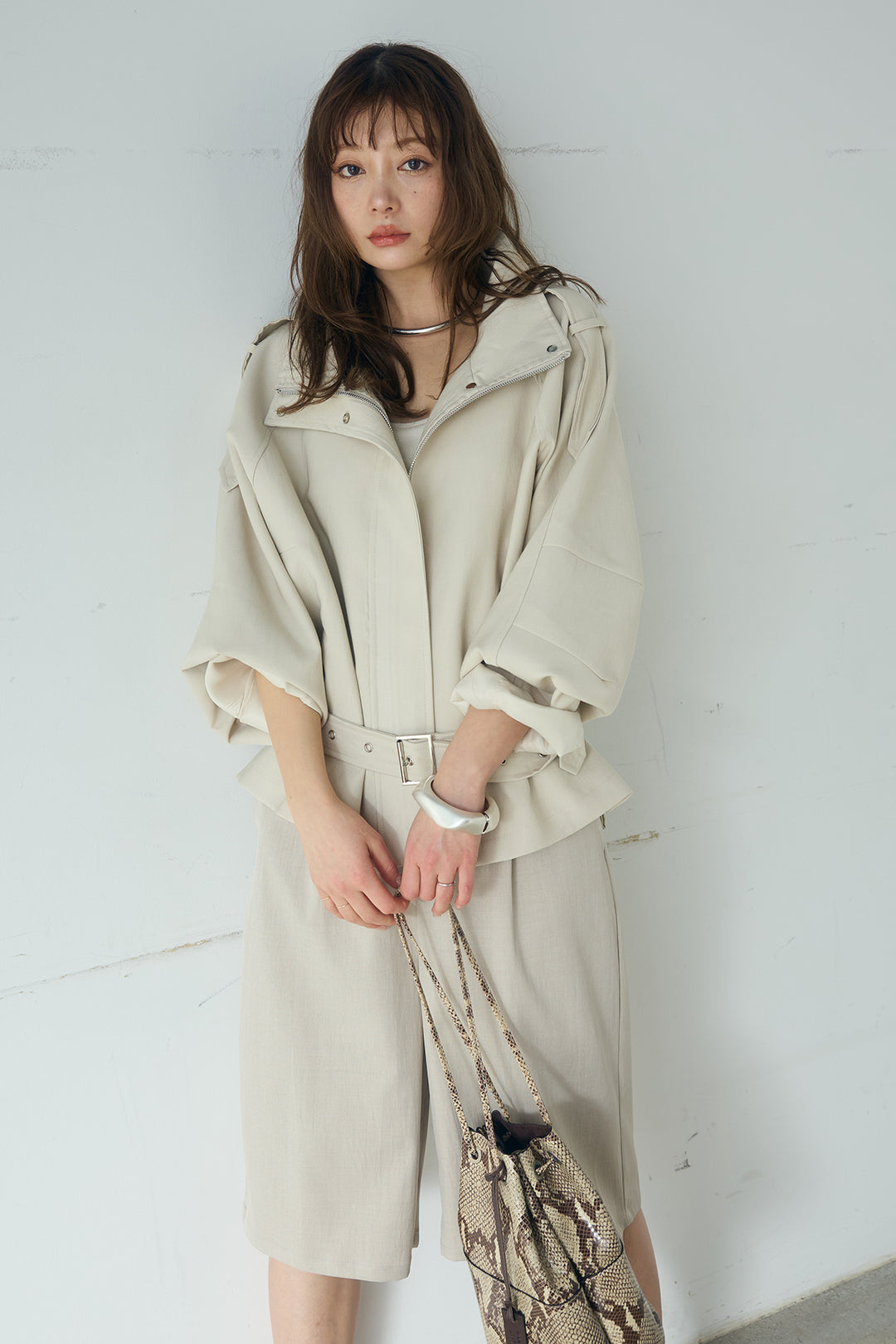 [SET]ベルト付きスタンドネックアウター+ツイルタックハーフパンツ(2set)