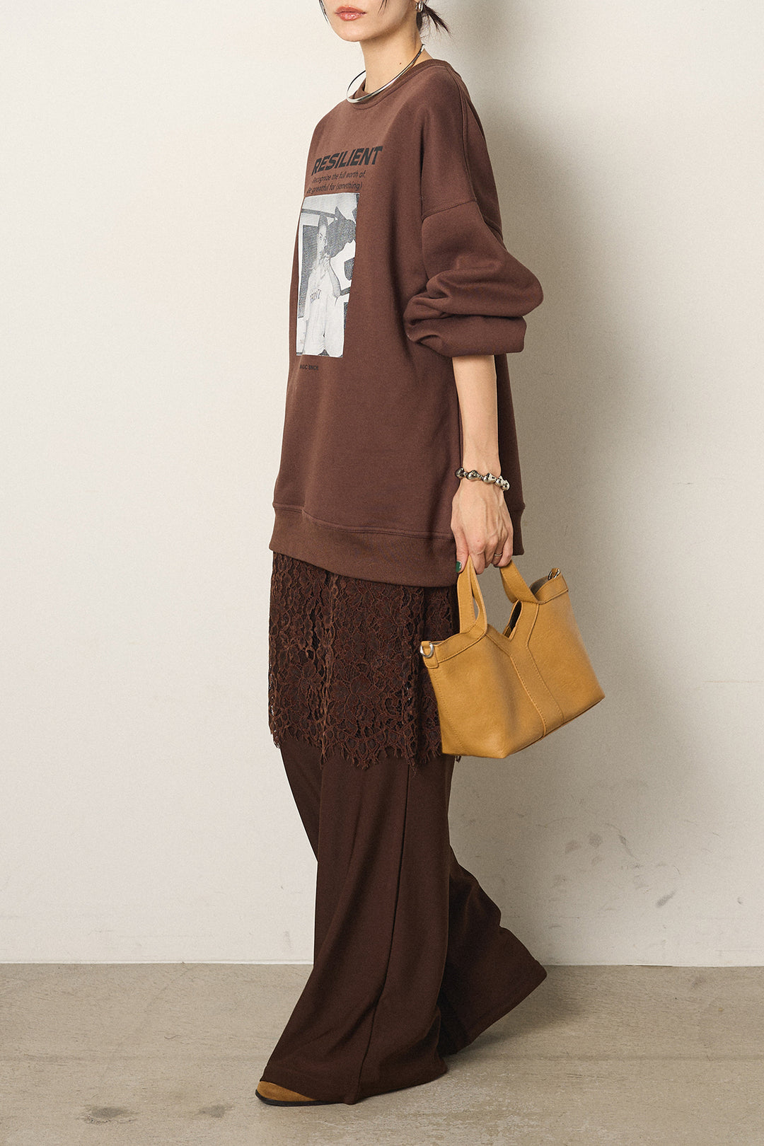 [SET]モノトーンプリントスウェット+レース刺繍レイヤードフレアパンツ(2set)