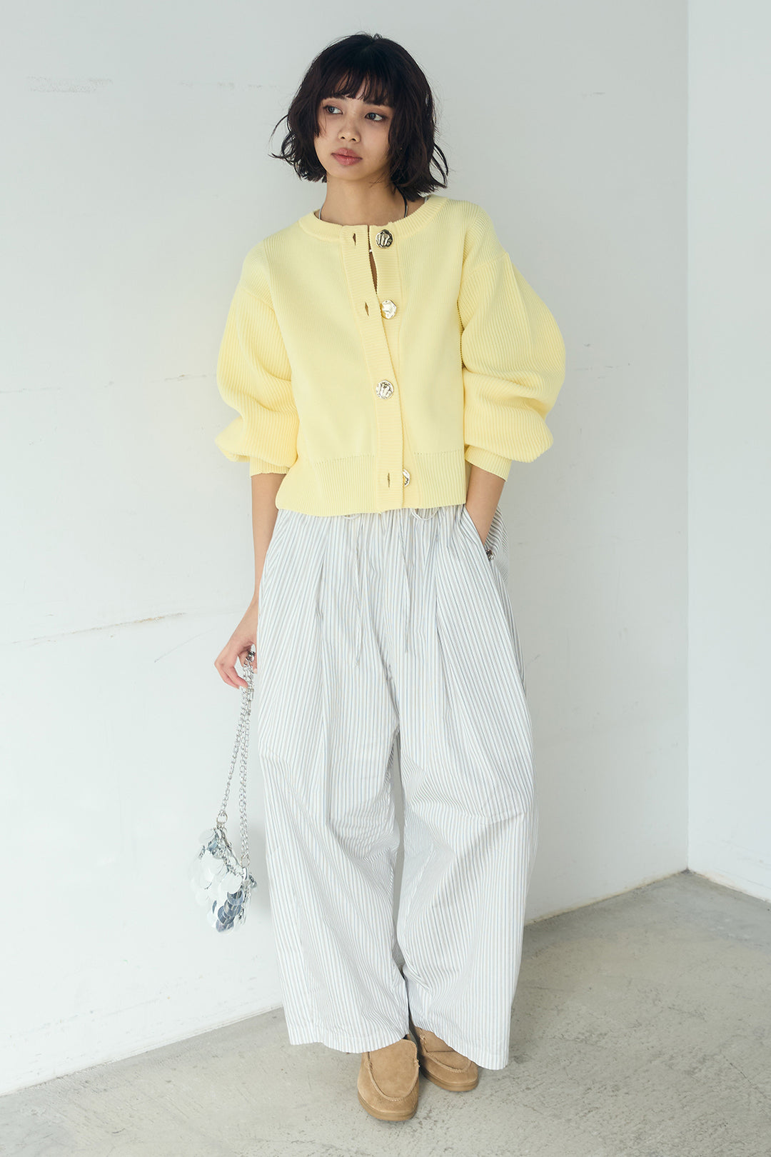 [SET]スポンディッシュBIGボタンクルーネックカーディガン+ランダムストライプタックギャザーパンツ(2set)