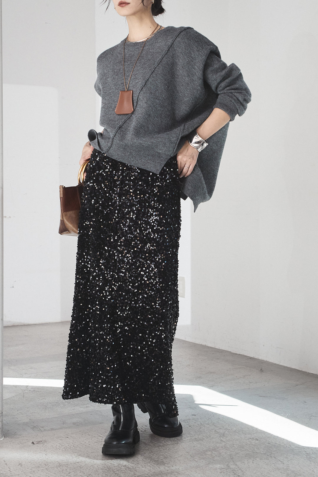 [SET]アシンメトリーデザインニットトップス+スパンコールニットワイドスカート(2set)