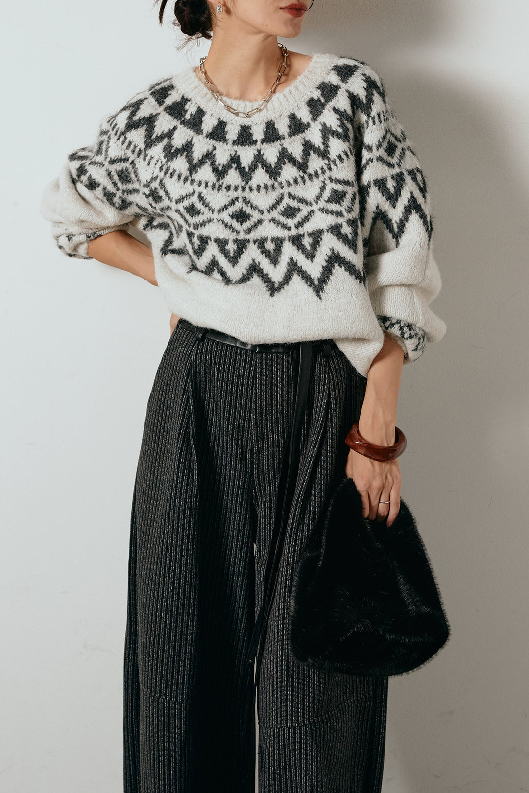 [SET]ノルディック柄Uネックプルオーバー+レザーライク配色ストライプパンツ(2set)