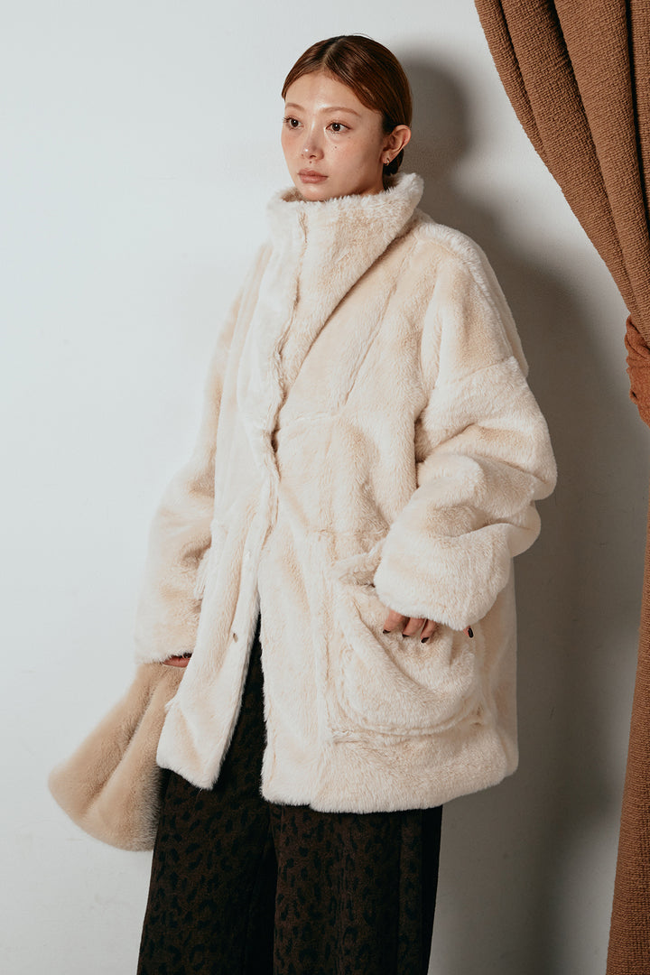 スタンドネックファーコート