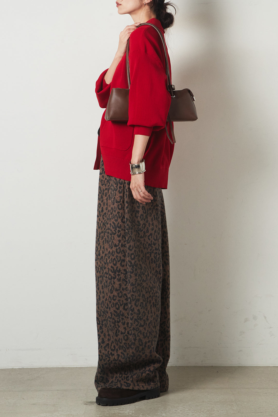 [SET]メタル釦衿付きニットカーディガン+リラックスレオパード柄ワイドパンツ(2set)