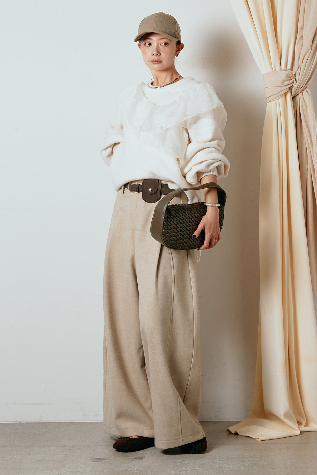 [SET]アシンメトリーフリルニットトップス+ポーチベルト付きカーブパンツ(2set)