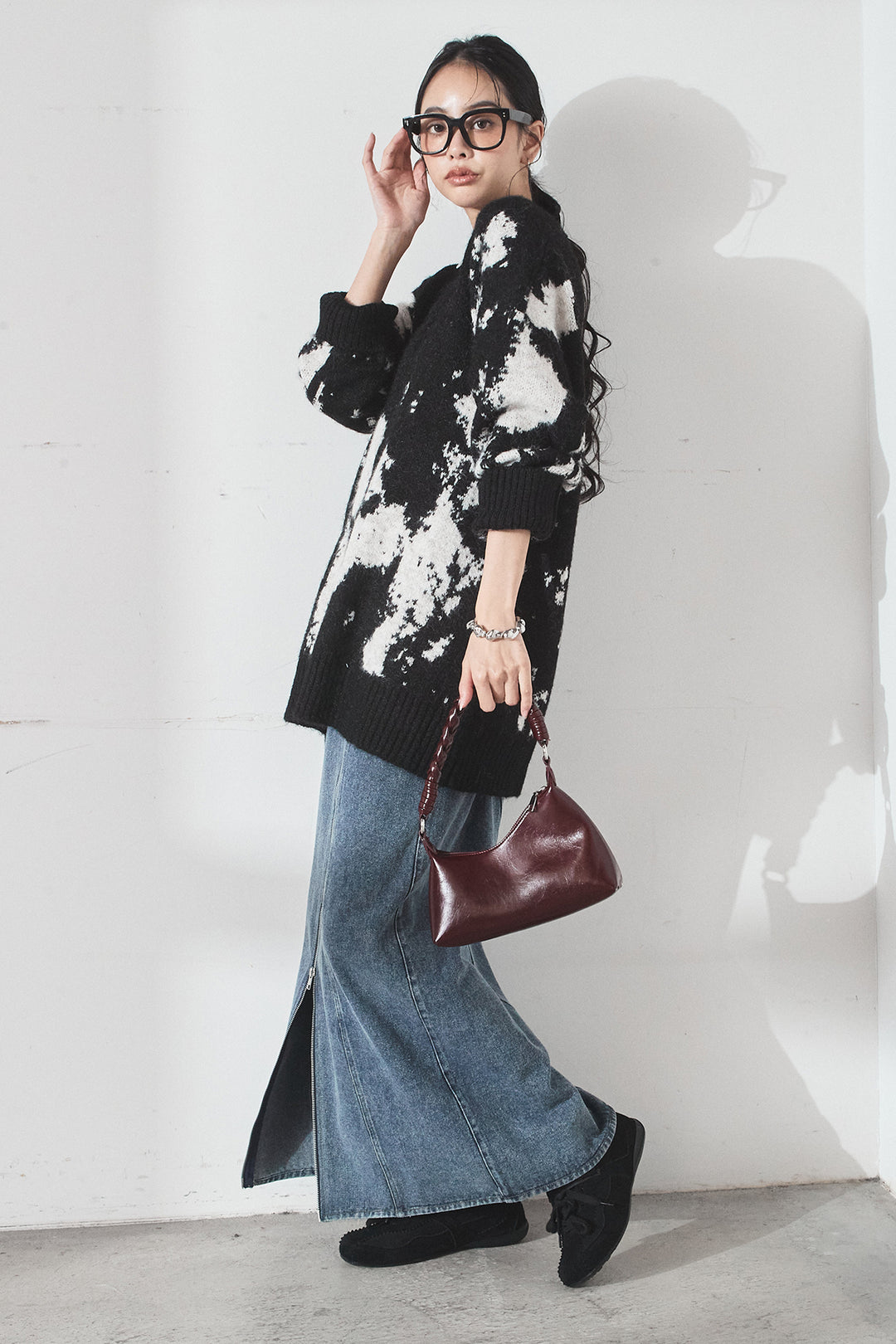 [SET]アブストラクト柄ニットプルオーバー+フロントジップデニムスカート(2set)