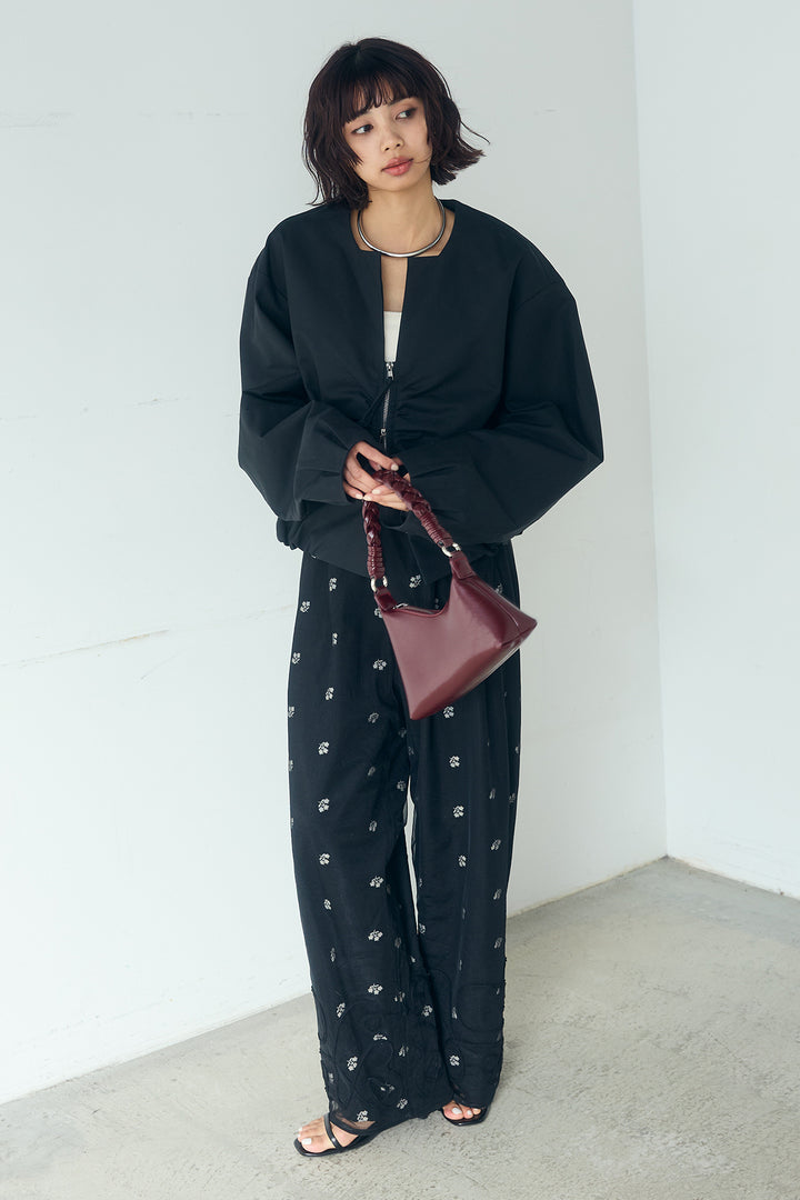 [SET]ノーカラーフロントギャザージップアウター+花柄刺繍ツイルタックパンツ+ニュアンスウェーブ刺繍シアーチュールパンツ(3set)