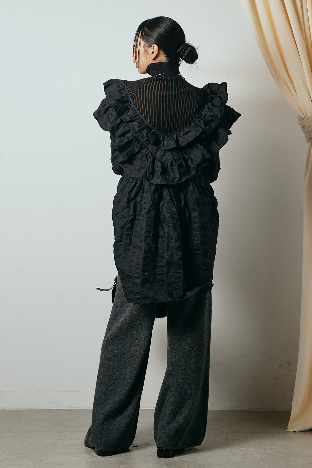 [SET]Vネックフリルカラーブラウス+センターラインニットパンツ(2set)