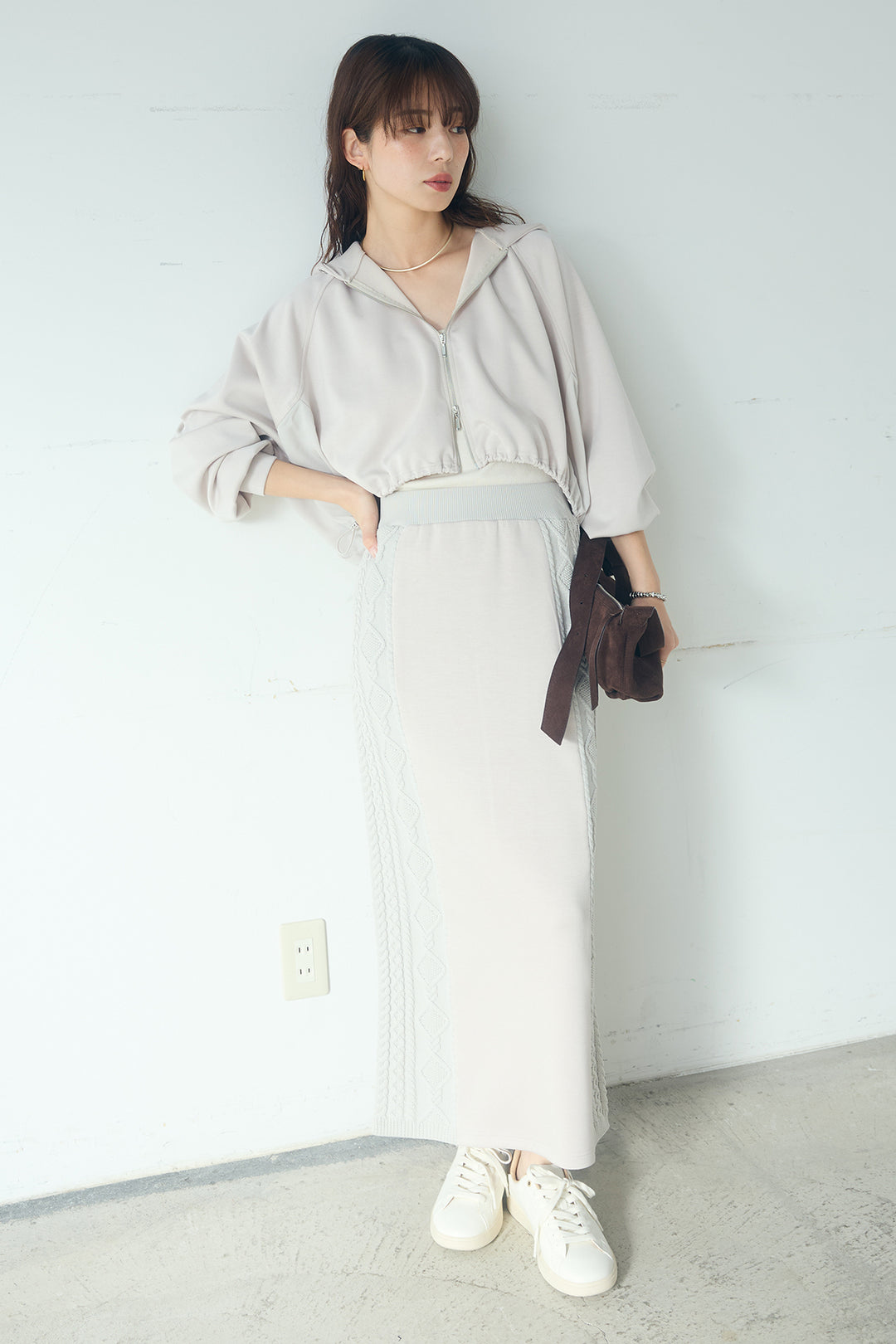 [SET]ドルマンショートフーディー+異素材ドッキングケーブルニットスカート(2set)