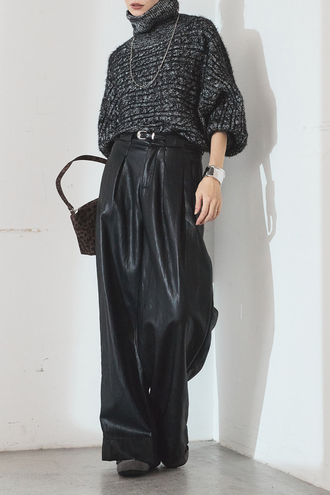 [SET]ミックス編みドルマンニットトップス+ベルト付きレザーライクタックパンツ(2set)