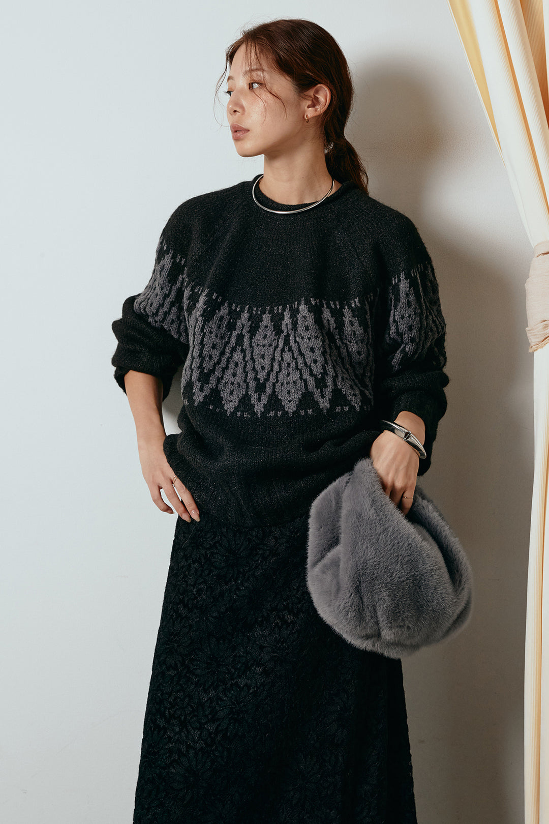 [SET]モノトーン柄ニットトップス+花柄刺繍ベロアフレアスカート(2set)