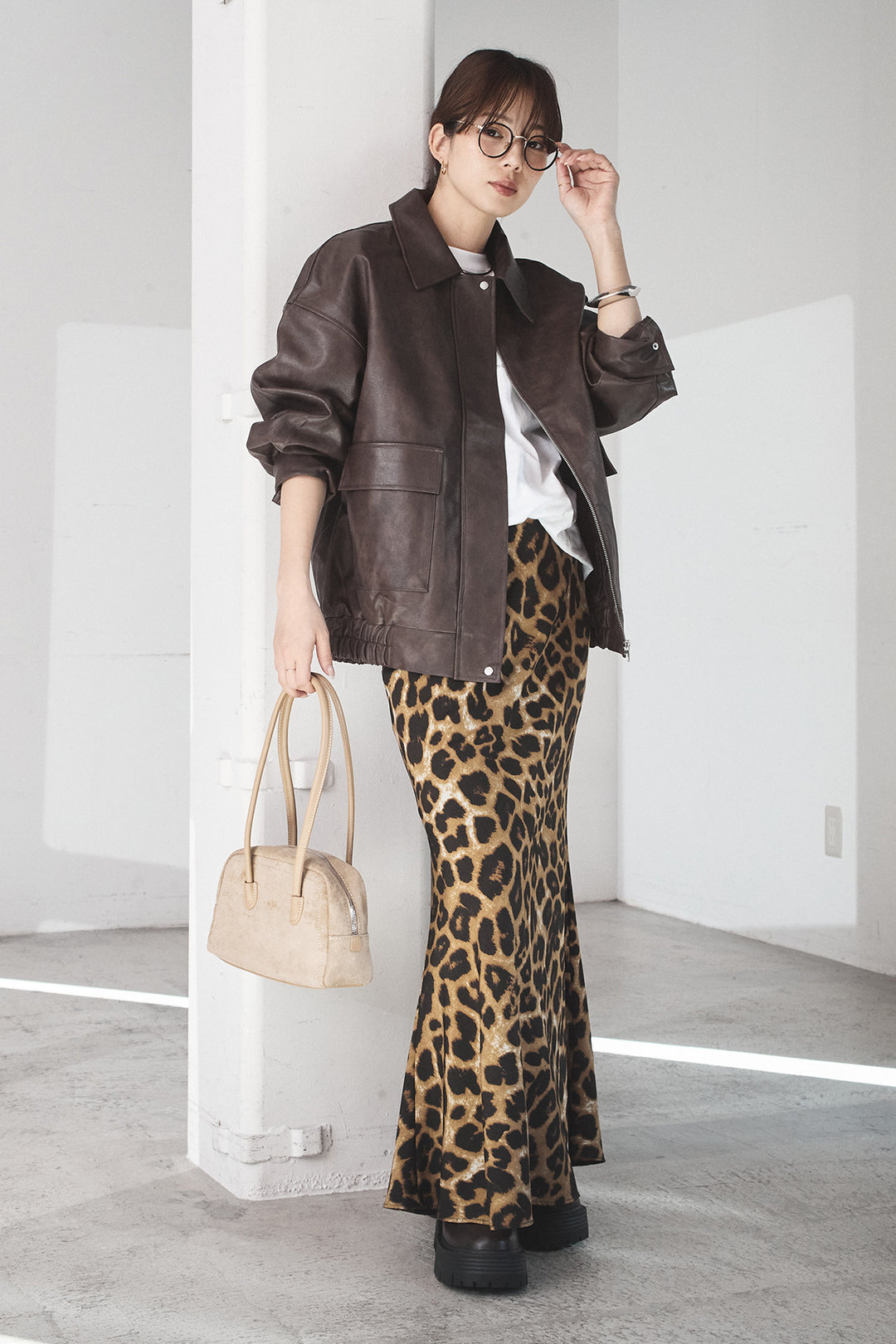 [SET]レザーライクオーバーサイズブルゾン+レオパードサテンナロースカート(2set)