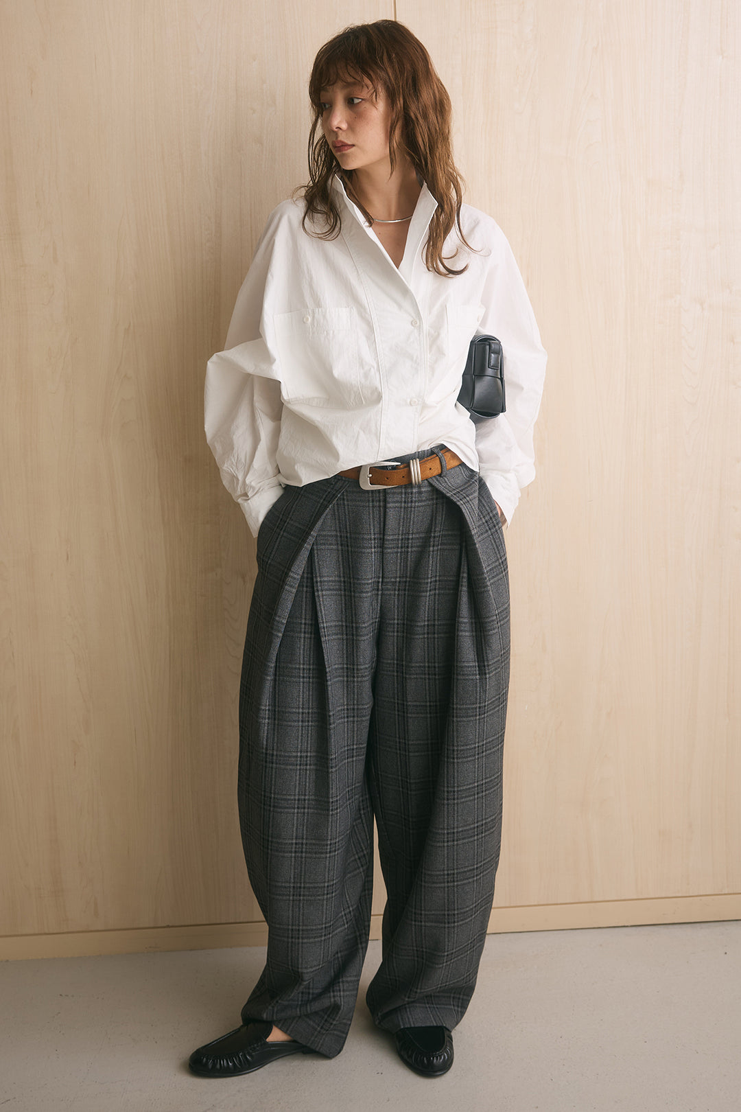 [SET]ワイドシルエットポケット付きシャツ+ブリティッシュチェックバレルパンツ(2set)