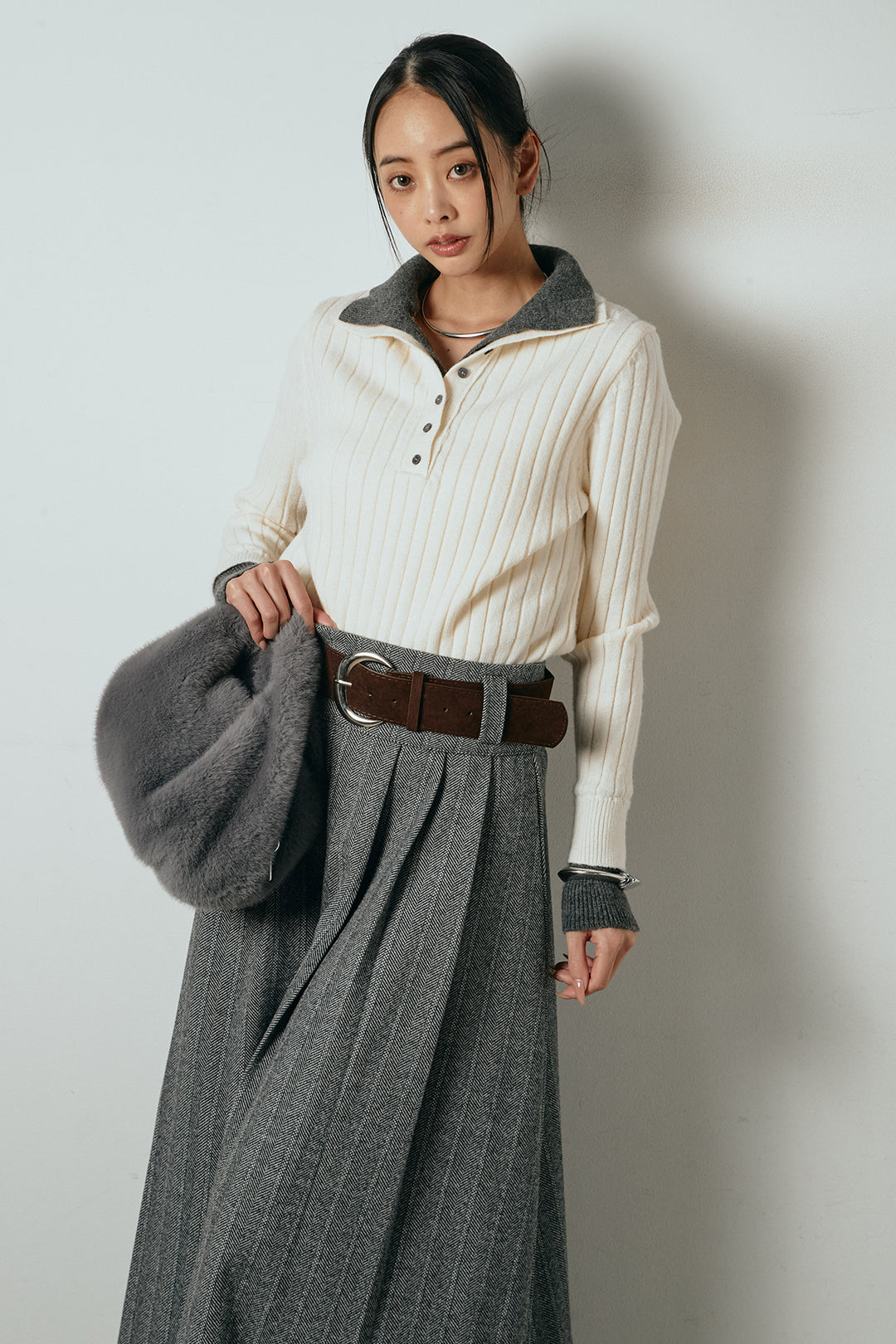 [SET]レイヤード風リブニットトップス+太ベルト付きヘリンボーンプリーツスカート(2set)