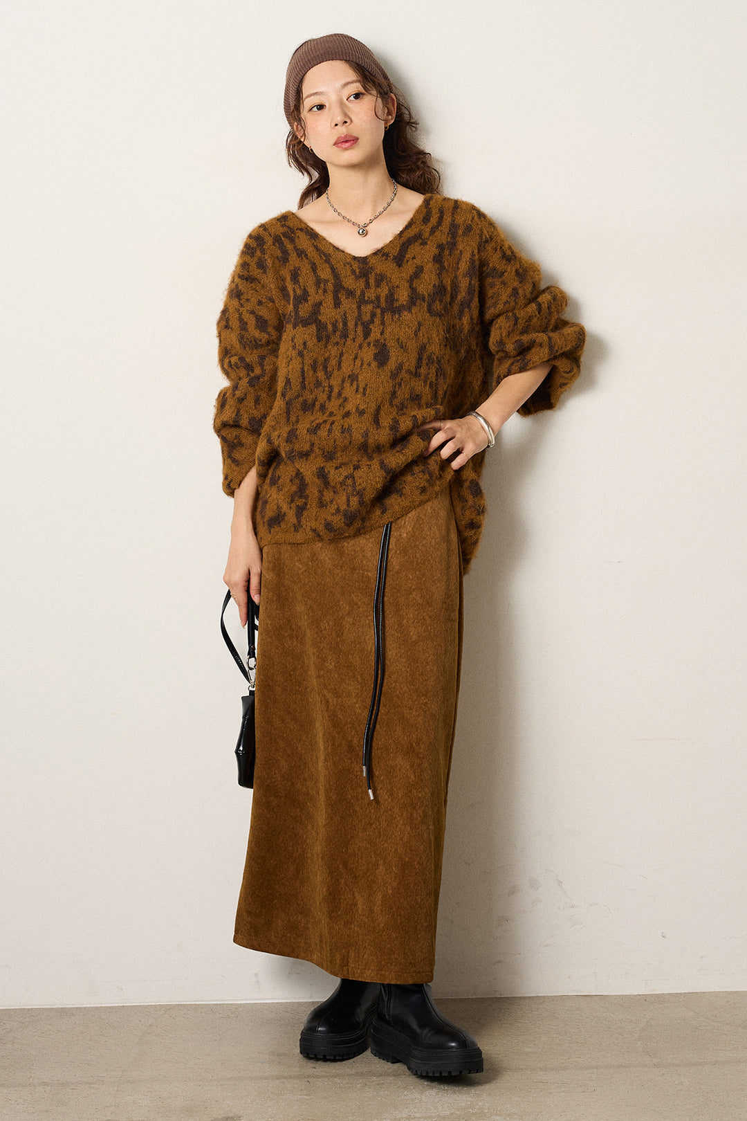 [SET]フラッフィーレオパードシャギーニット+ロープベルト付きスウェード調スカート(2set)