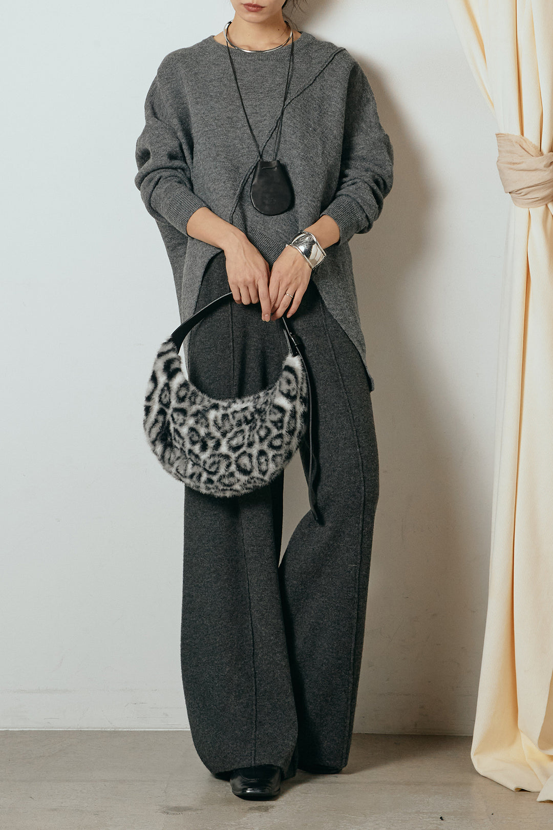 【着回しセット】[SET]アシンメトリーデザインニットトップス+センターラインニットパンツ+フラワー刺繍ワイドスカート(3set)