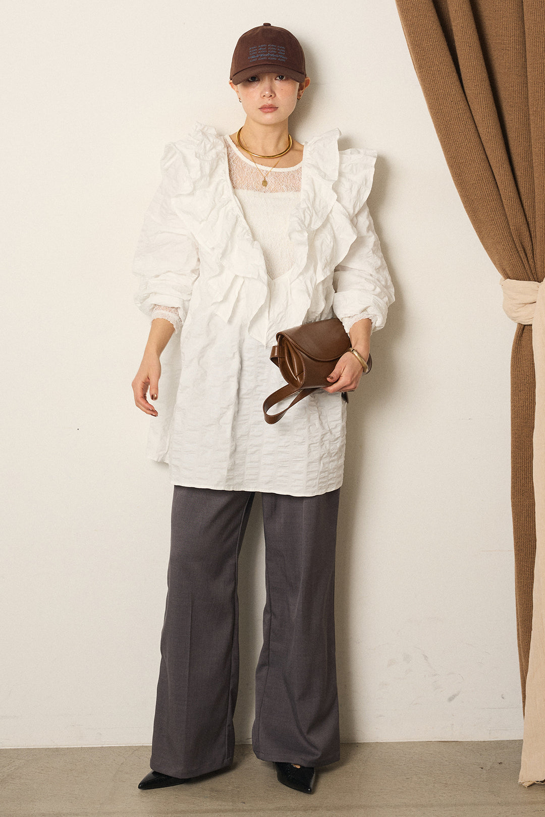 [SET]Vネックフリルカラーブラウス+ツイルスプリングカラータックパンツ(2set)